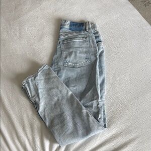 The 90’s straight low rise jeans